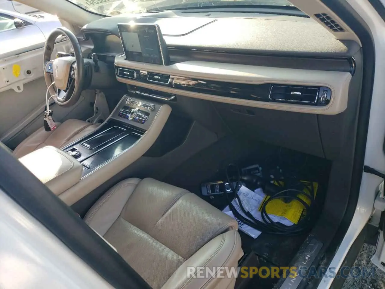 8 fotografías del automóvil dañado 5LMYJ8XY9MNL00826 LINCOLN AVIATOR 2021