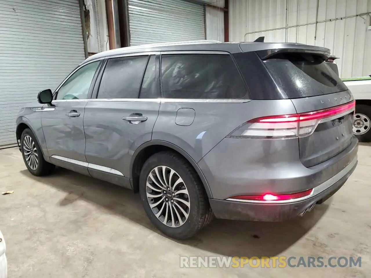2 fotografías del automóvil dañado 5LM5J7WC0NGL16826 LINCOLN AVIATOR 2022