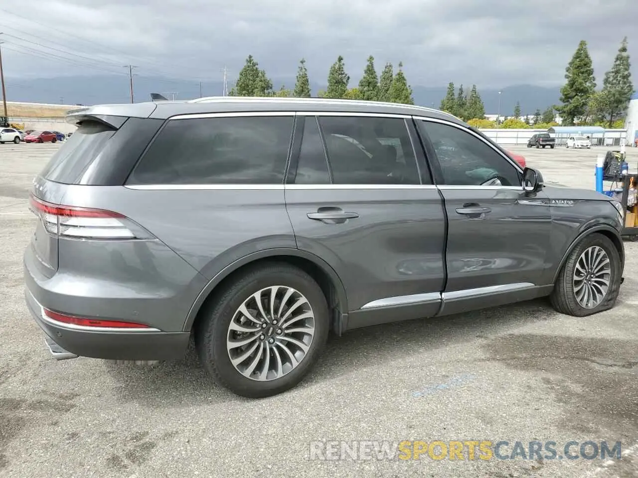 3 fotografías del automóvil dañado 5LM5J7WC2NGL20411 LINCOLN AVIATOR 2022