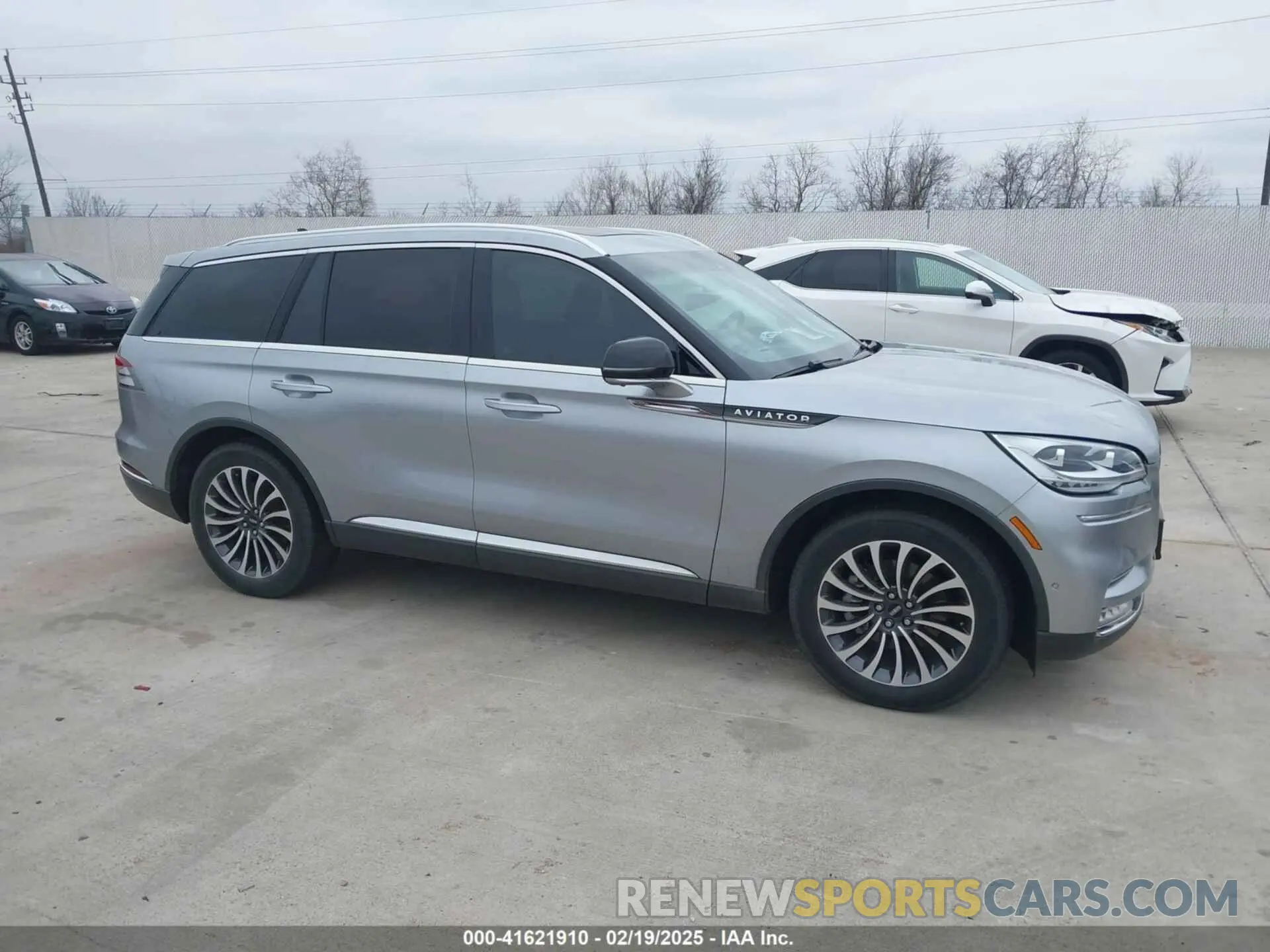 13 fotografías del automóvil dañado 5LM5J7WC3NGL22118 LINCOLN AVIATOR 2022