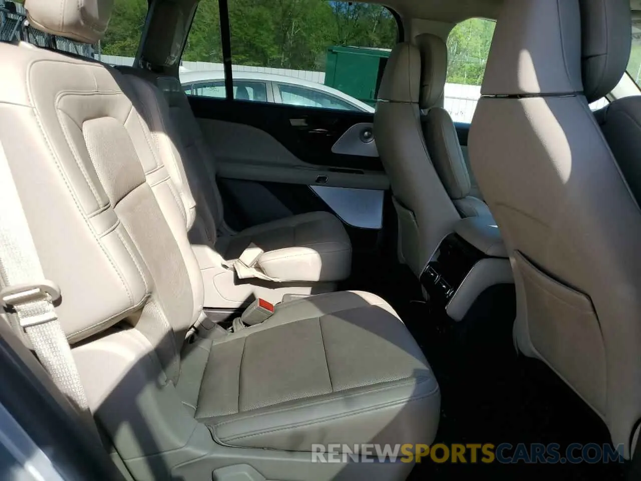 10 fotografías del automóvil dañado 5LM5J7WC6NGL11243 LINCOLN AVIATOR 2022