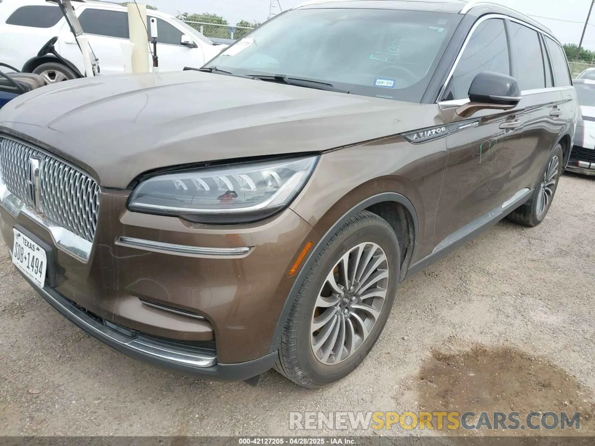 2 fotografías del automóvil dañado 5LM5J7WC7NGL17505 LINCOLN AVIATOR 2022