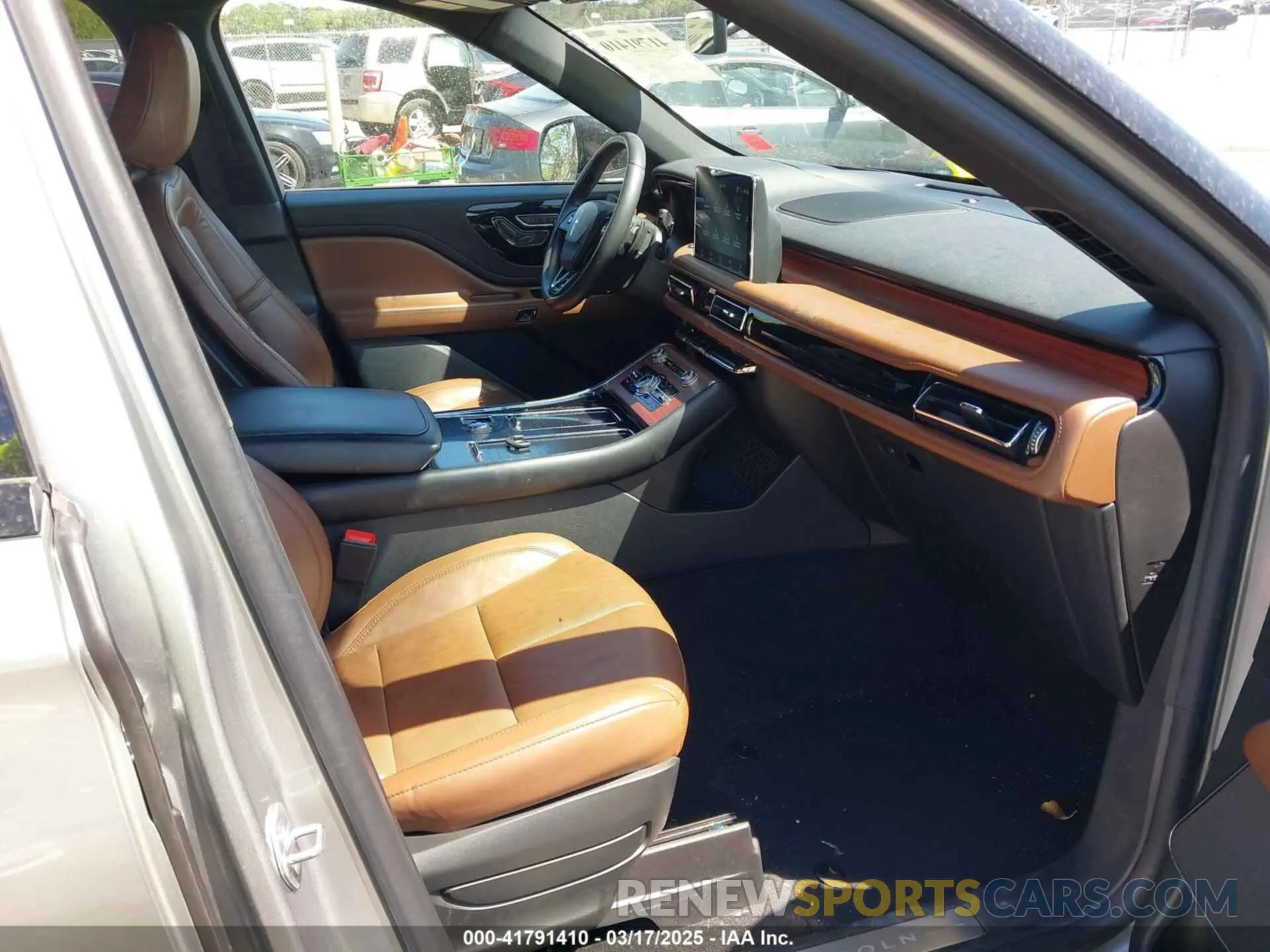 5 fotografías del automóvil dañado 5LM5J7WC8NGL12197 LINCOLN AVIATOR 2022