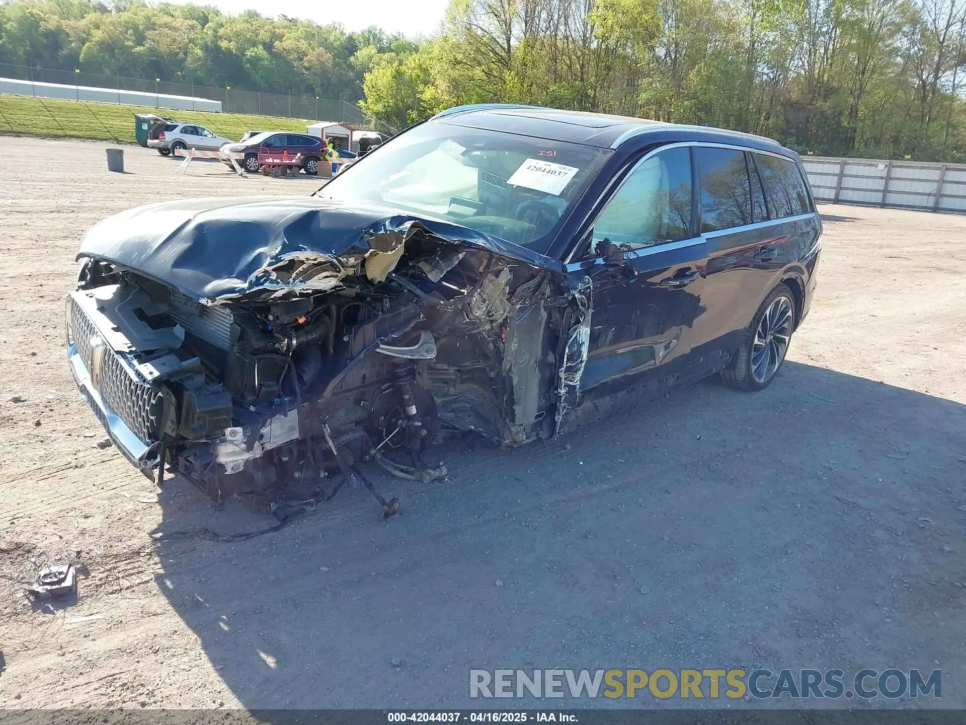 2 fotografías del automóvil dañado 5LM5J7XC1NGL08524 LINCOLN AVIATOR 2022