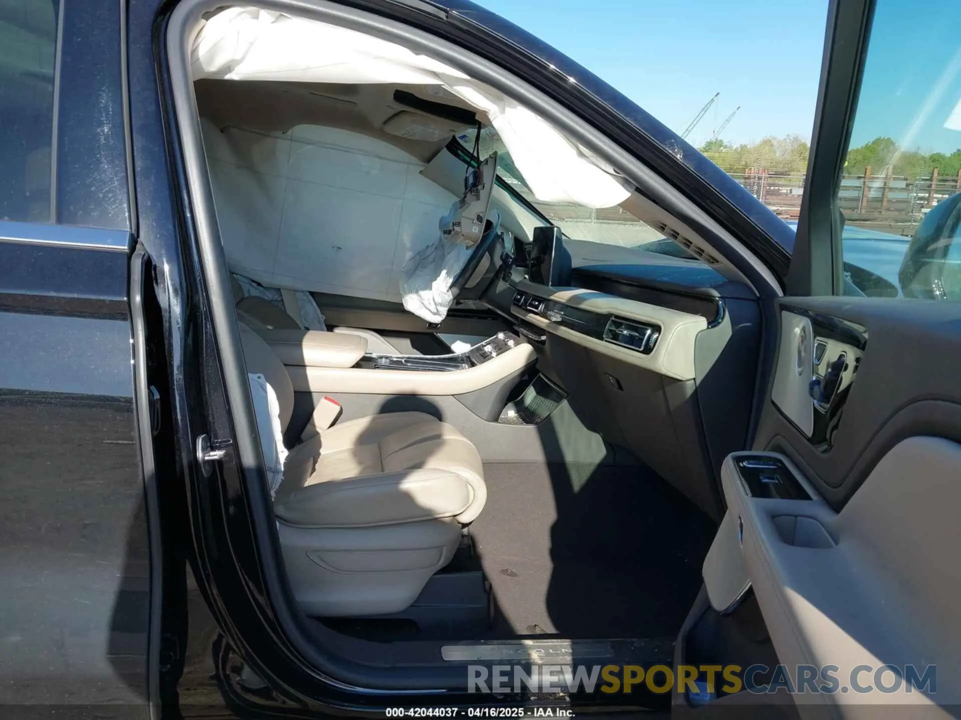 5 fotografías del automóvil dañado 5LM5J7XC1NGL08524 LINCOLN AVIATOR 2022