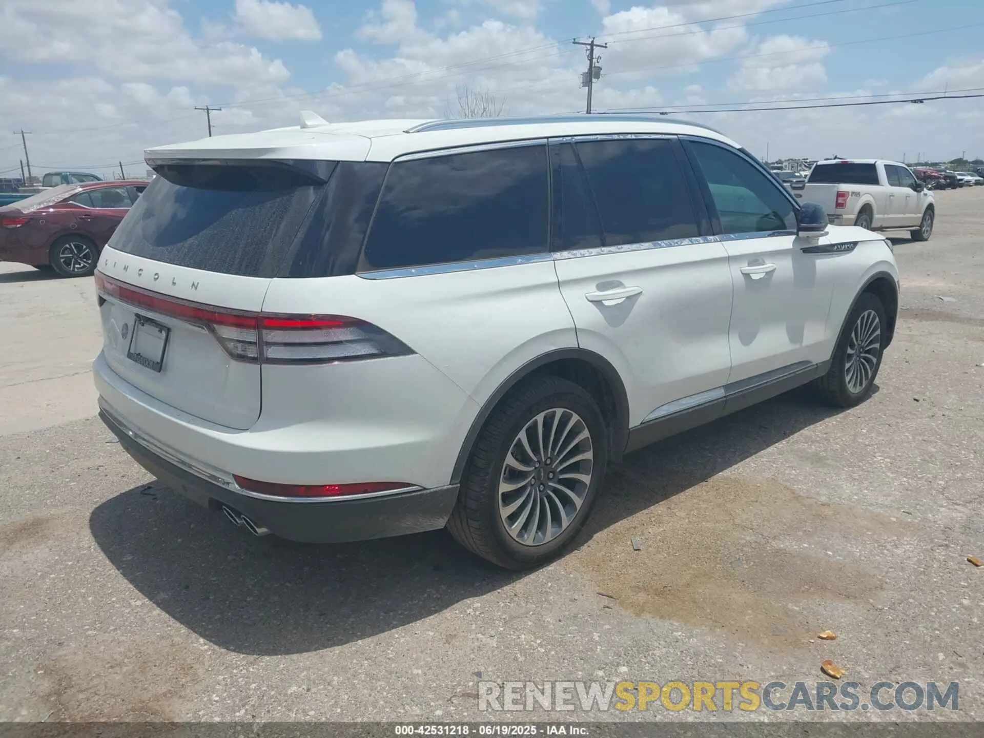 4 fotografías del automóvil dañado 5LM5J7XC3NGL08248 LINCOLN AVIATOR 2022