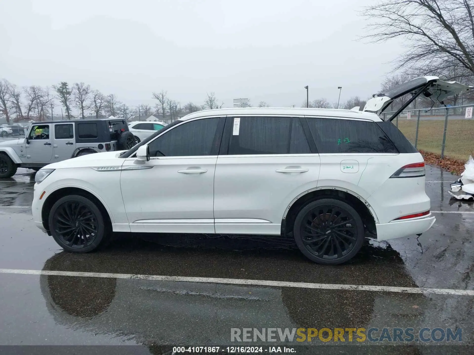 15 fotografías del automóvil dañado 5LM5J7XC4NGL07223 LINCOLN AVIATOR 2022