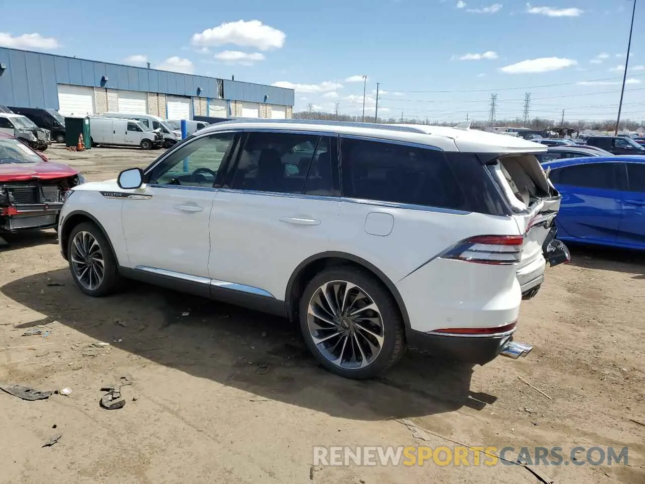 2 fotografías del automóvil dañado 5LM5J7XC8NGL01604 LINCOLN AVIATOR 2022