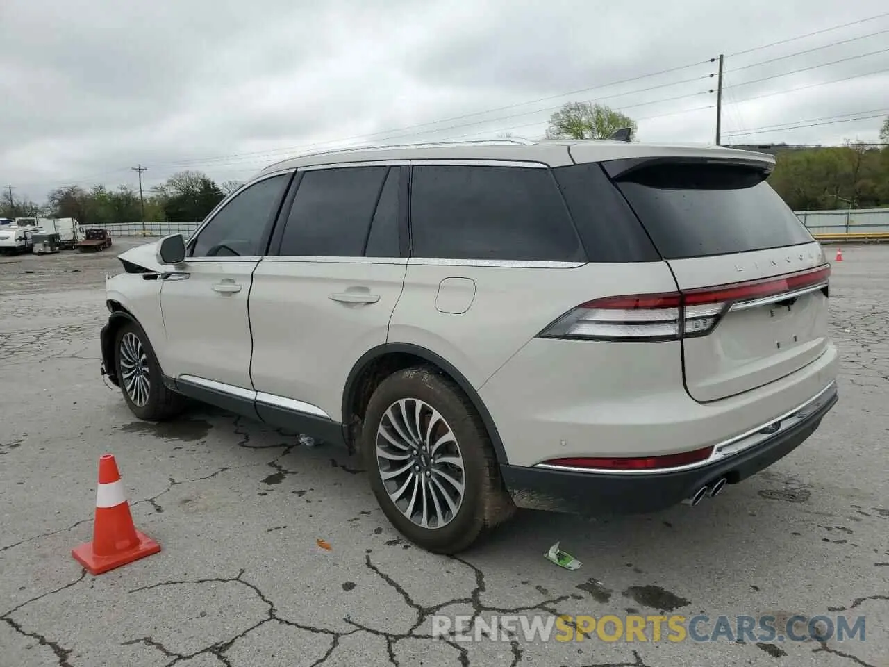 2 fotografías del automóvil dañado 5LM5J7XCXNGL02043 LINCOLN AVIATOR 2022