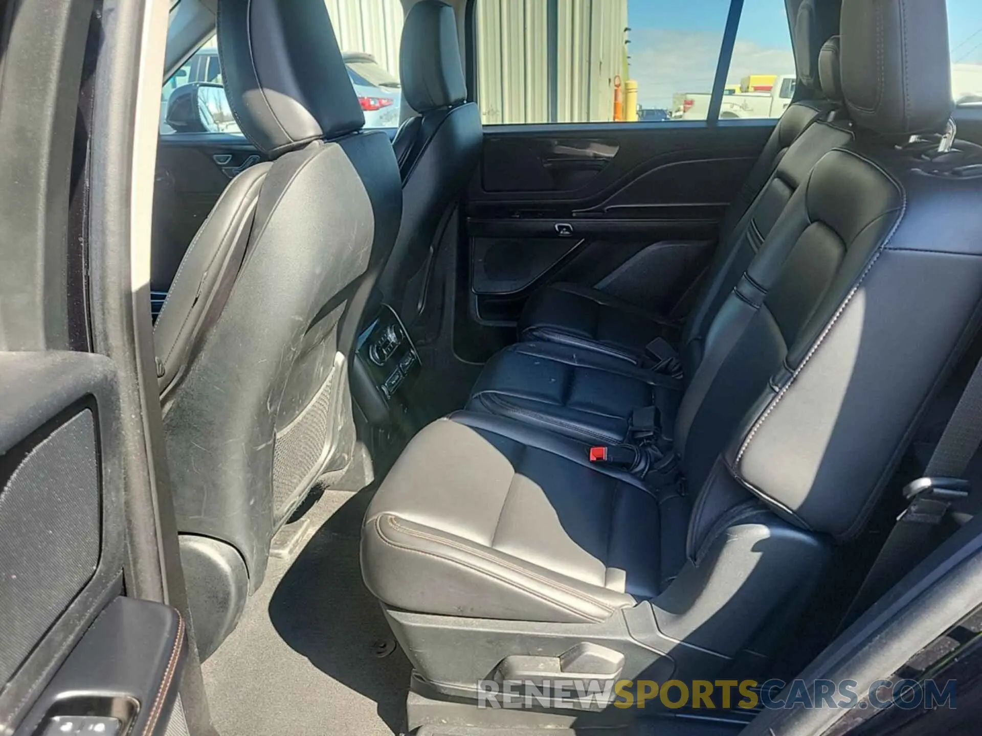 22 fotografías del automóvil dañado 5LM5J6WC9PGL14361 LINCOLN AVIATOR 2023