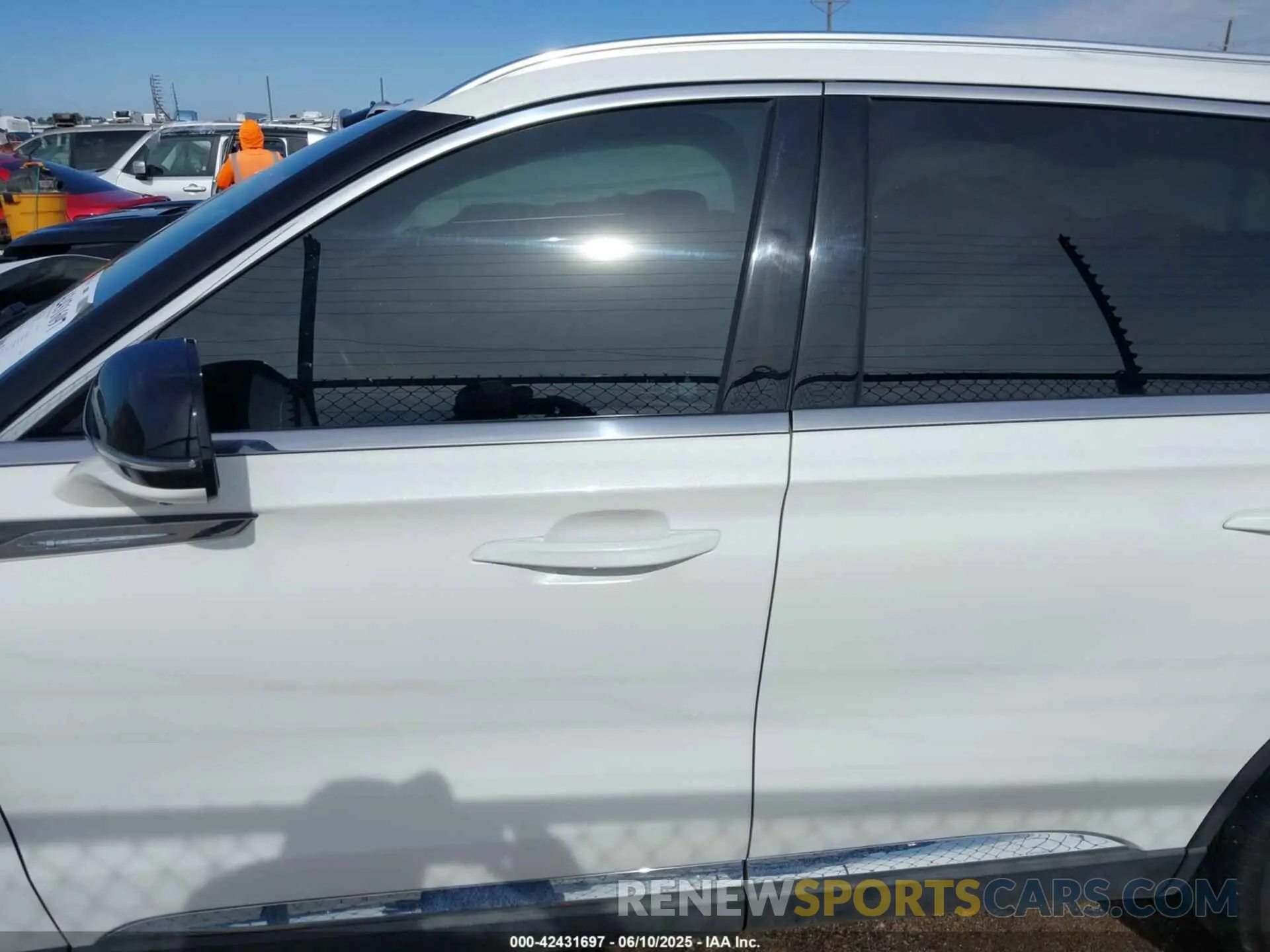 14 fotografías del automóvil dañado 5LM5J7WC1PGL06759 LINCOLN AVIATOR 2023