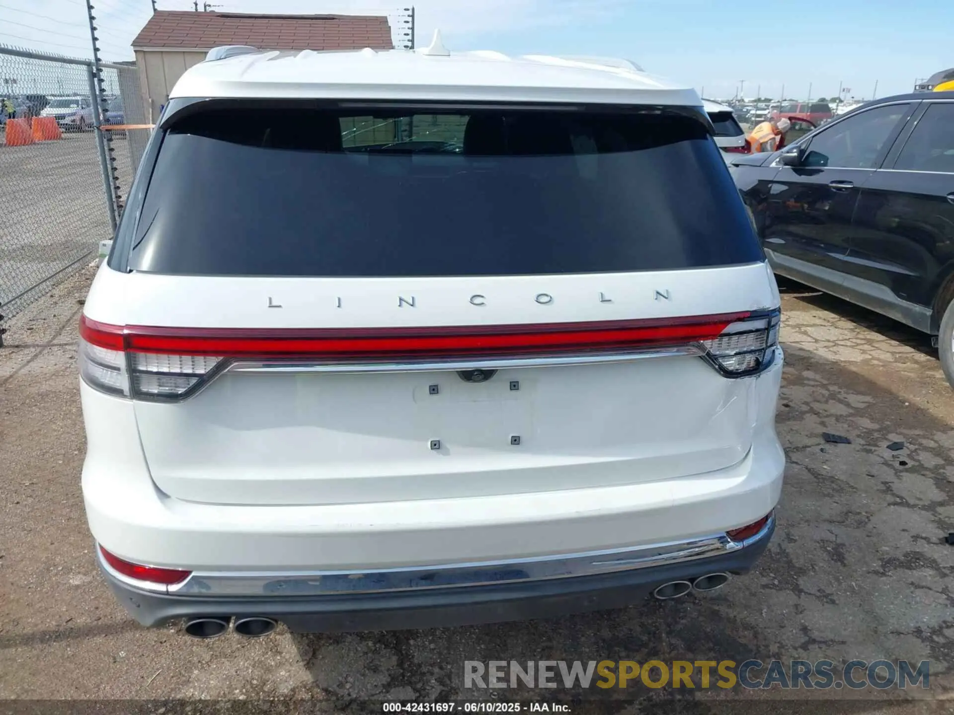 16 fotografías del automóvil dañado 5LM5J7WC1PGL06759 LINCOLN AVIATOR 2023