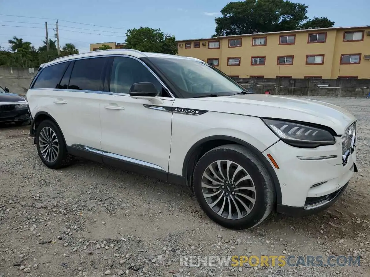 4 fotografías del automóvil dañado 5LM5J7WC8PGL12008 LINCOLN AVIATOR 2023
