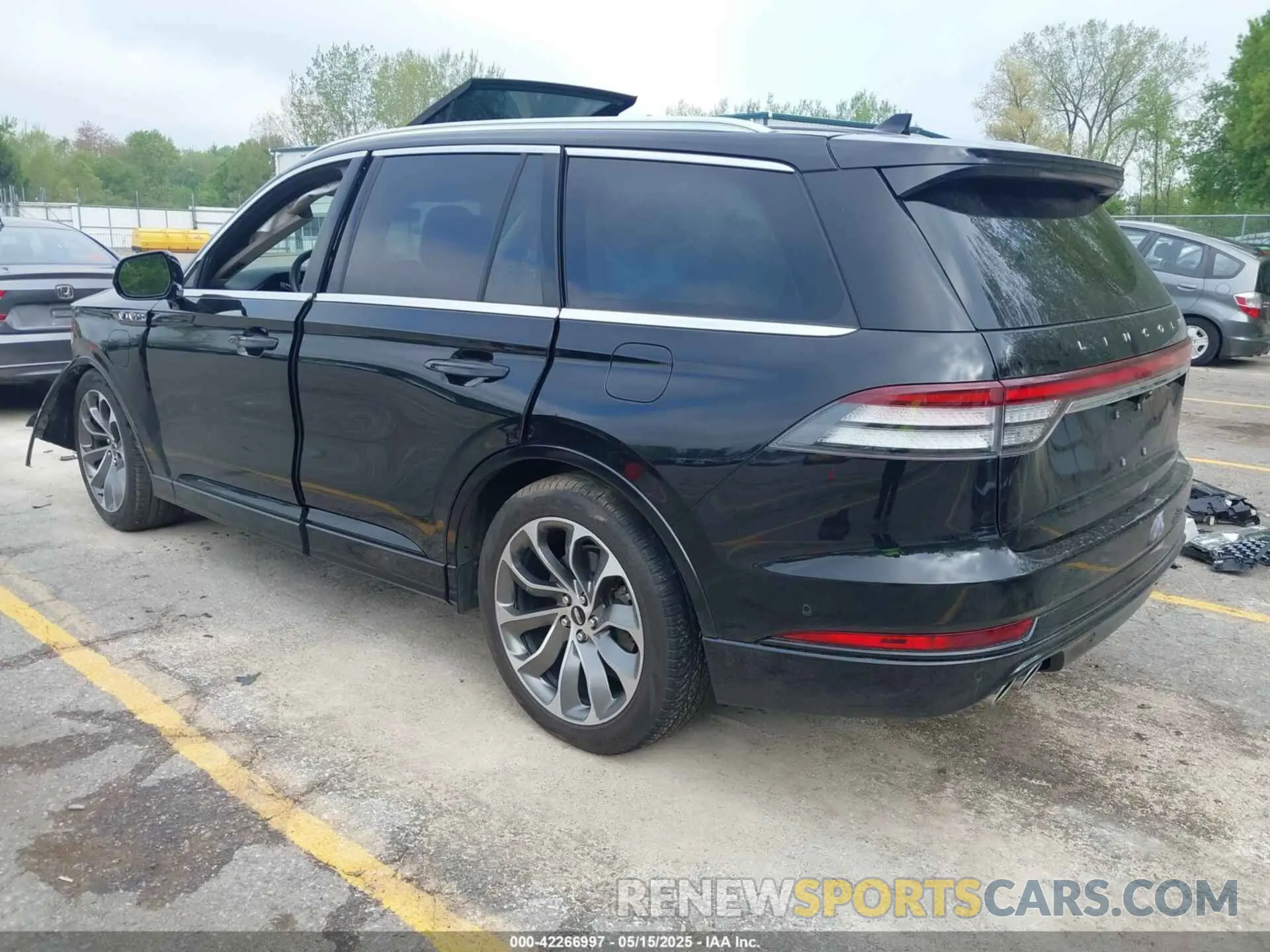 3 fotografías del automóvil dañado 5LMYJ8XY7PNL00330 LINCOLN AVIATOR 2023