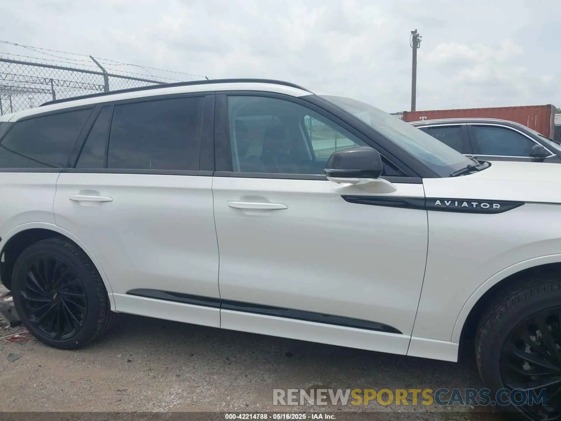 14 fotografías del automóvil dañado 5LM5J7XC2SGL13422 LINCOLN AVIATOR 2025