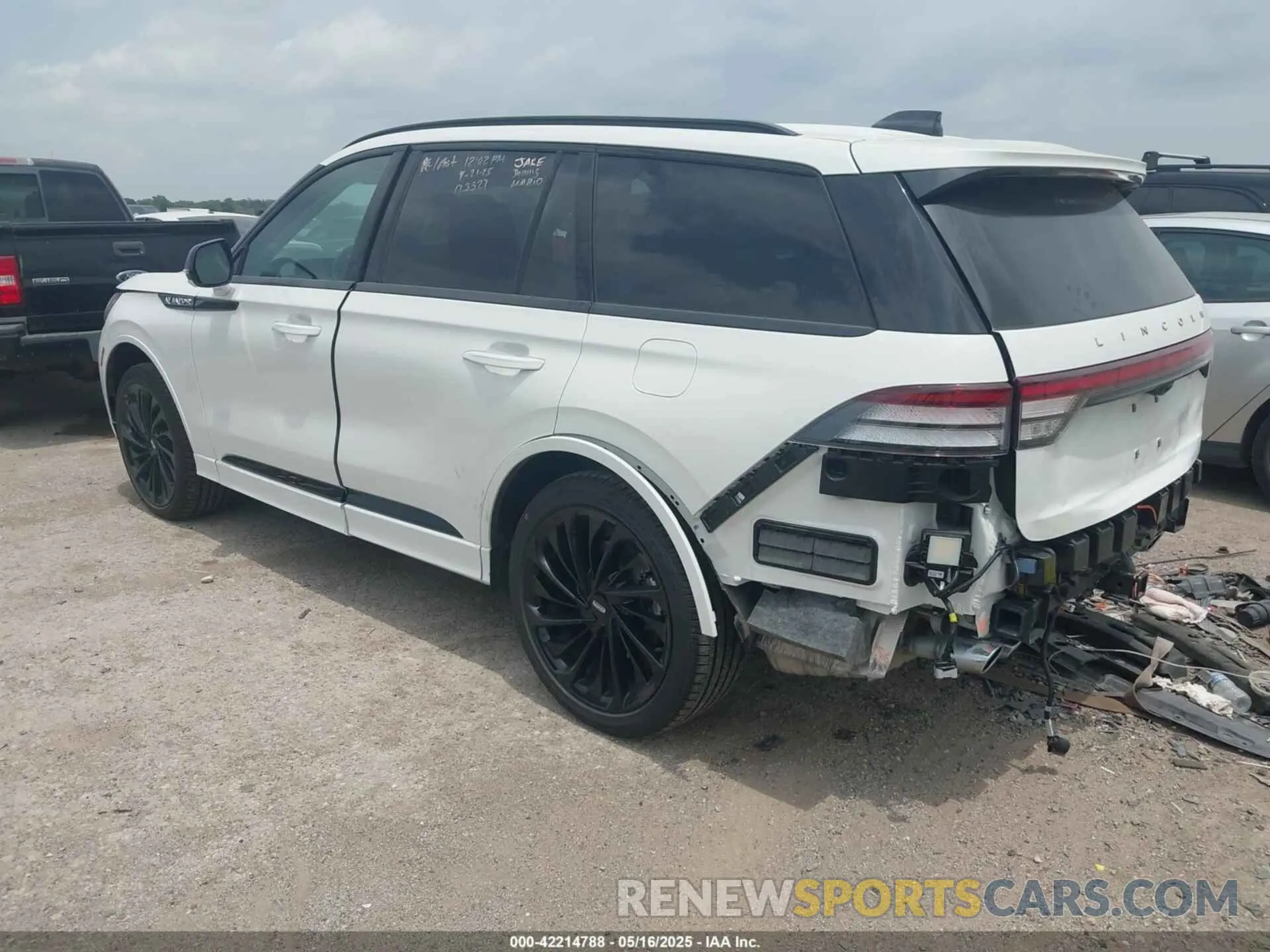 3 fotografías del automóvil dañado 5LM5J7XC2SGL13422 LINCOLN AVIATOR 2025