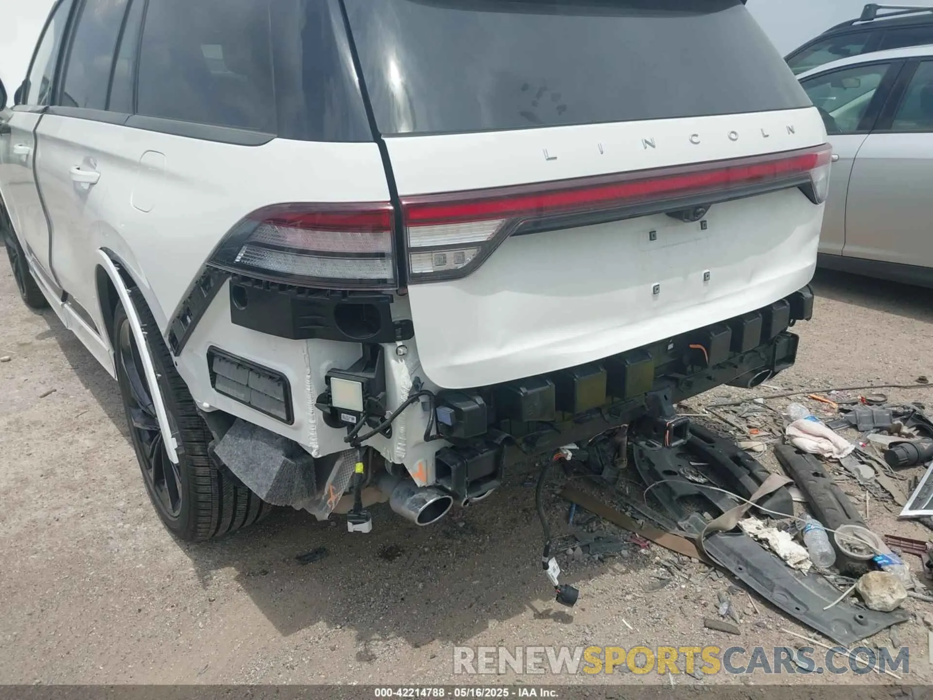 6 fotografías del automóvil dañado 5LM5J7XC2SGL13422 LINCOLN AVIATOR 2025