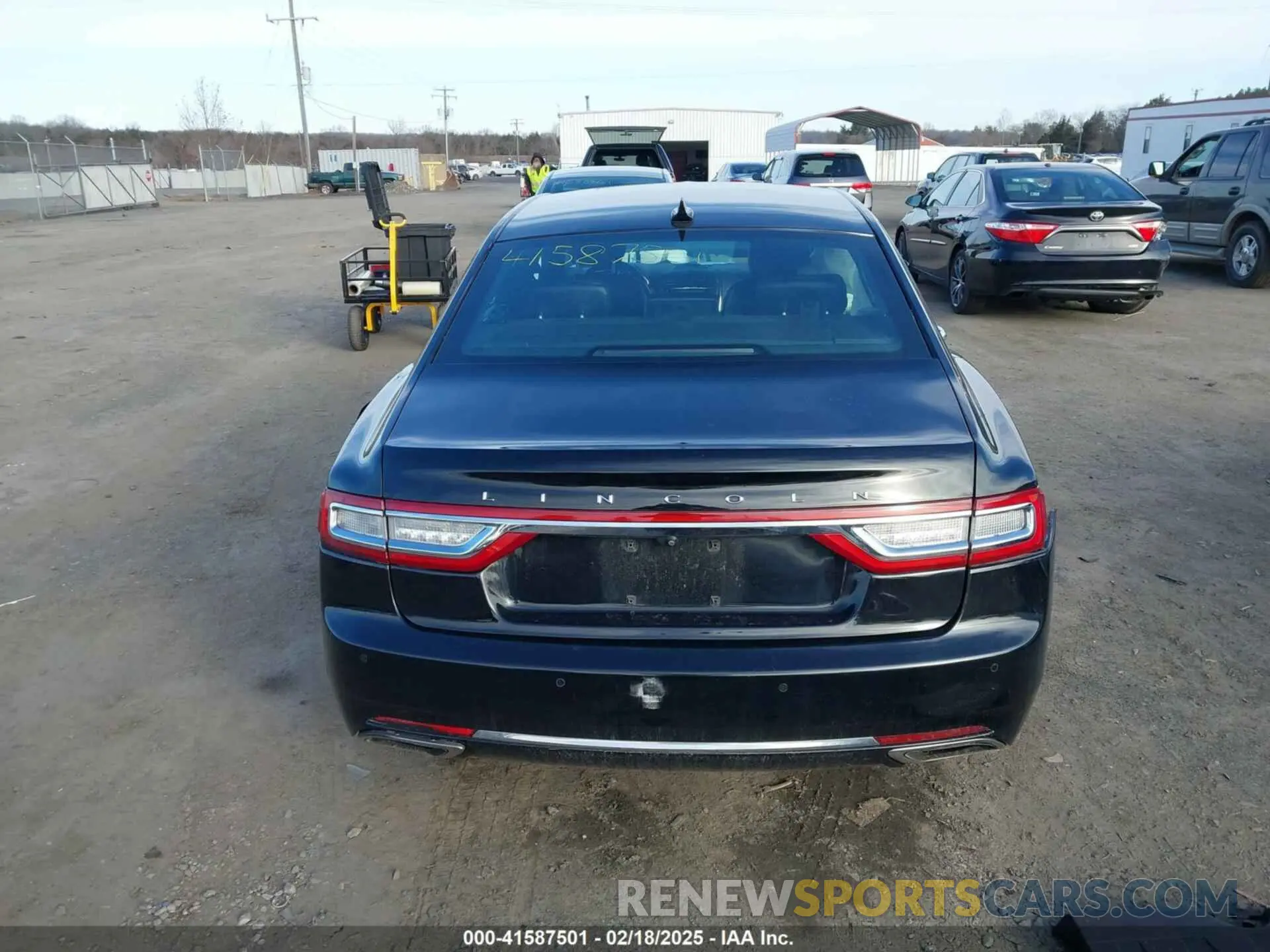 17 fotografías del automóvil dañado 1LN6L9HK8K5600651 LINCOLN CONTINENTAL 2019