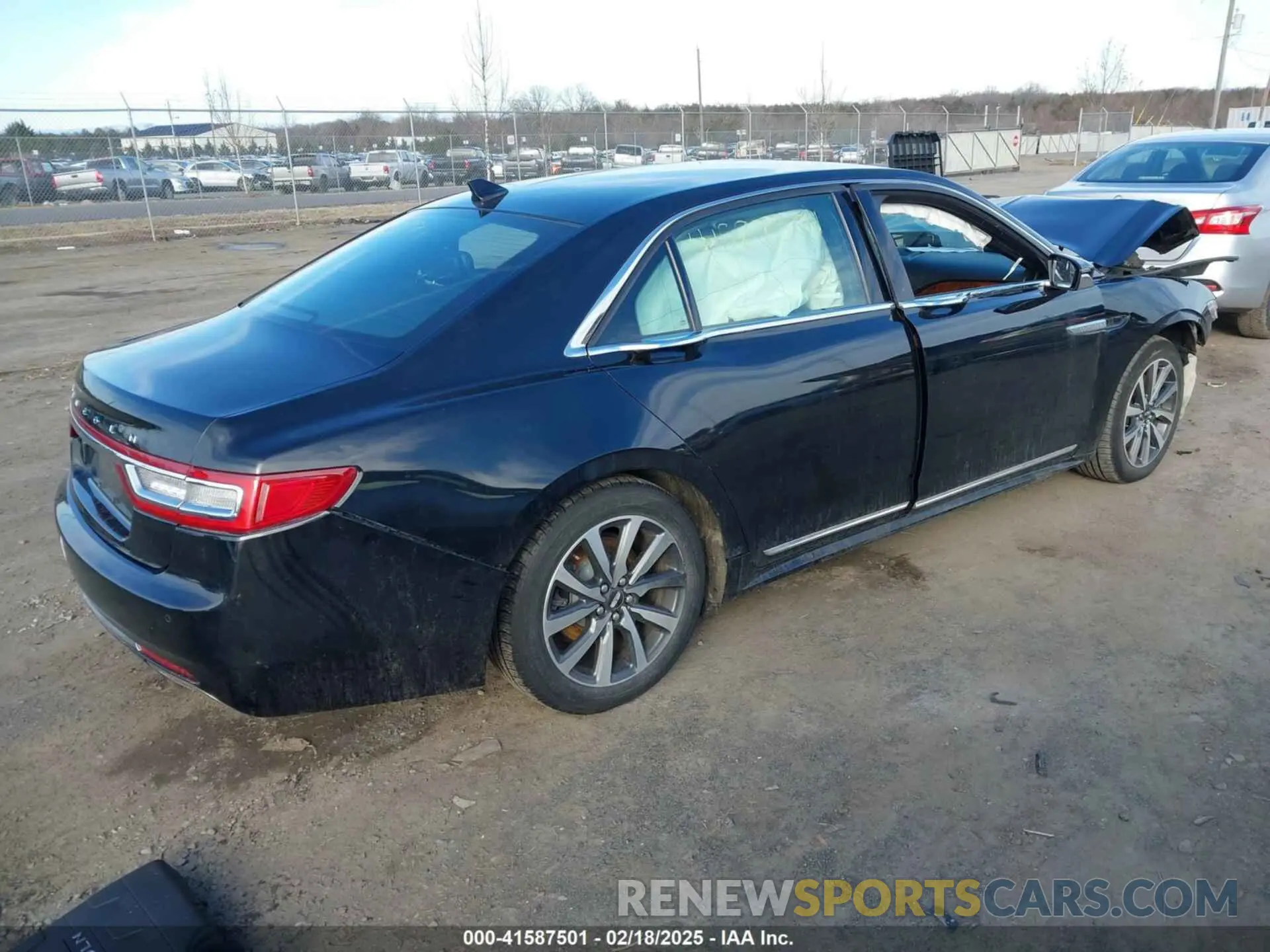 4 fotografías del automóvil dañado 1LN6L9HK8K5600651 LINCOLN CONTINENTAL 2019