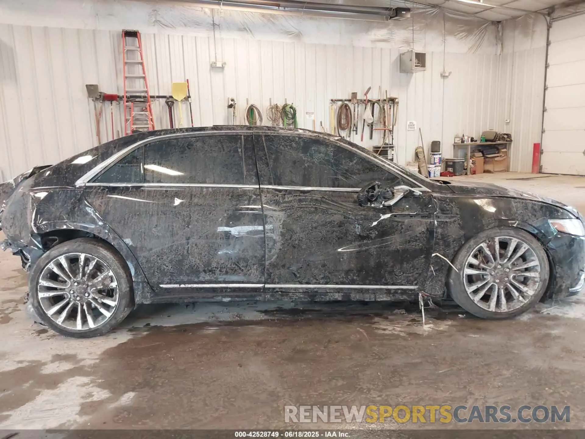 12 fotografías del automóvil dañado 1LN6L9NP7K5602763 LINCOLN CONTINENTAL 2019