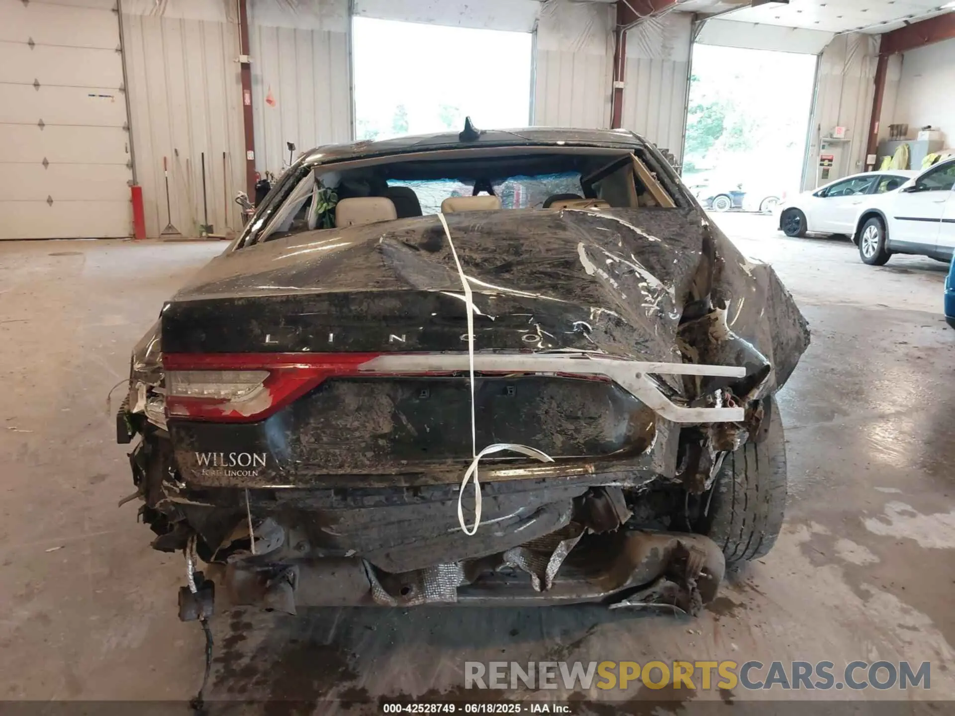 6 fotografías del automóvil dañado 1LN6L9NP7K5602763 LINCOLN CONTINENTAL 2019