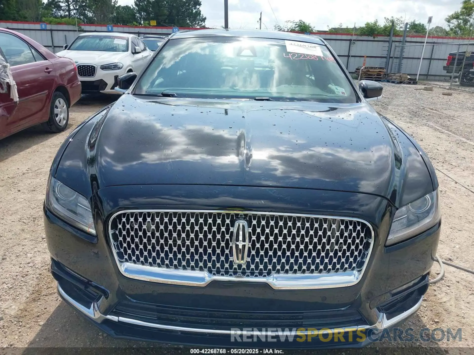 13 fotografías del automóvil dañado 1LN6L9SK0K5609739 LINCOLN CONTINENTAL 2019