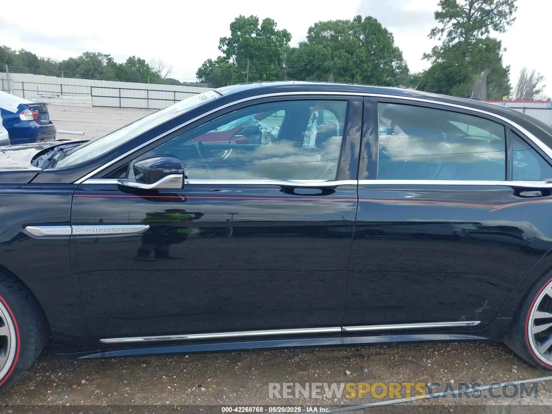 15 fotografías del automóvil dañado 1LN6L9SK0K5609739 LINCOLN CONTINENTAL 2019