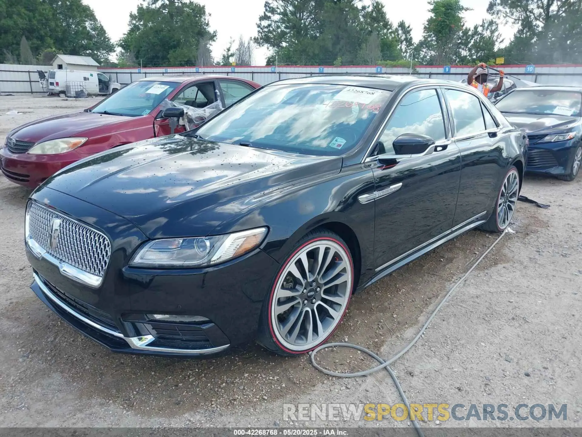 2 fotografías del automóvil dañado 1LN6L9SK0K5609739 LINCOLN CONTINENTAL 2019