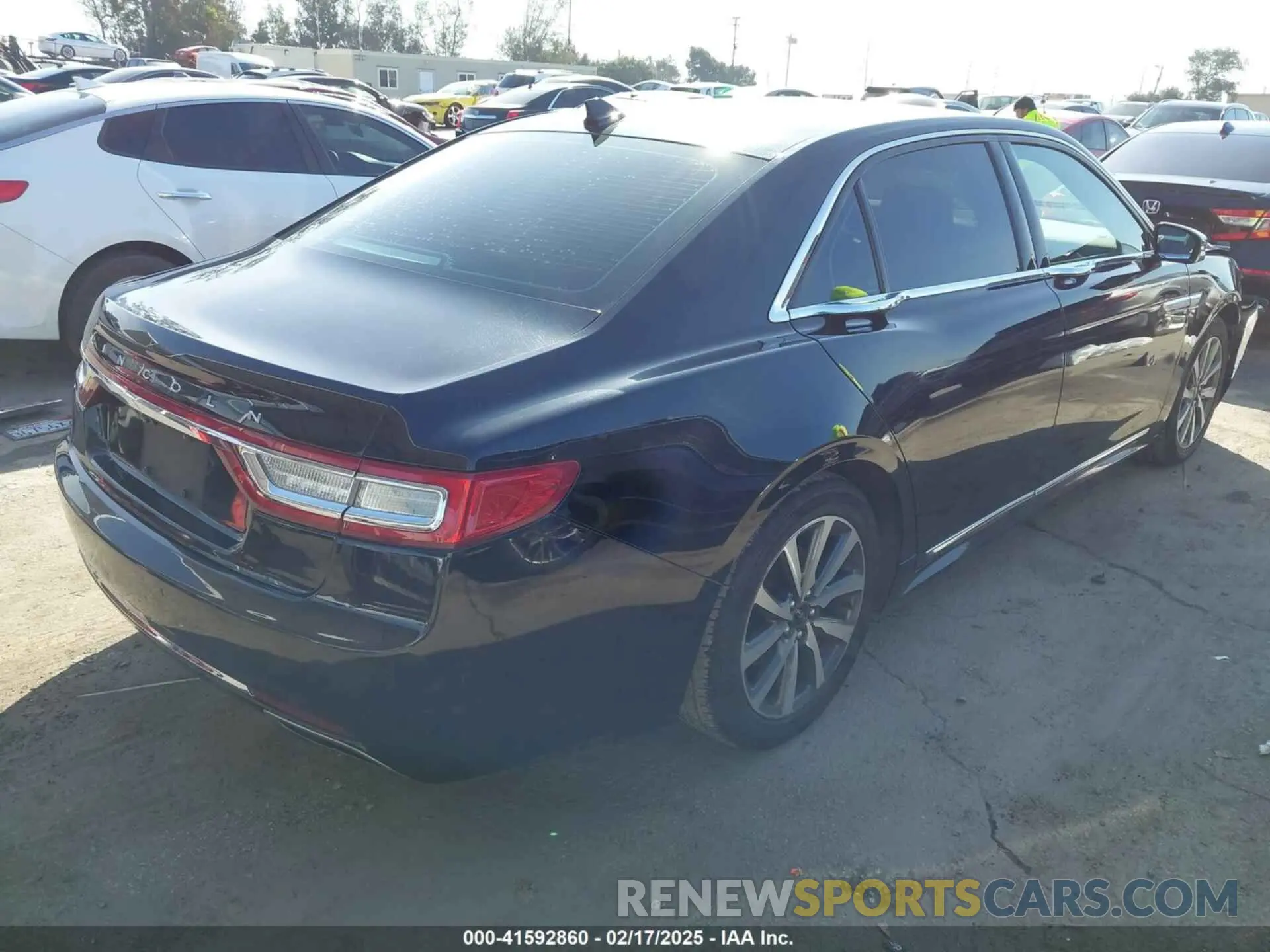 4 fotografías del automóvil dañado 1LN6L9UK7L5602981 LINCOLN CONTINENTAL 2020