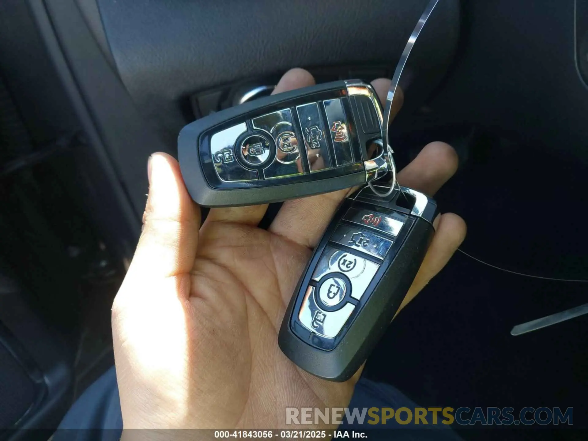 11 fotografías del automóvil dañado 1LN6L9VK0L5608636 LINCOLN CONTINENTAL 2020