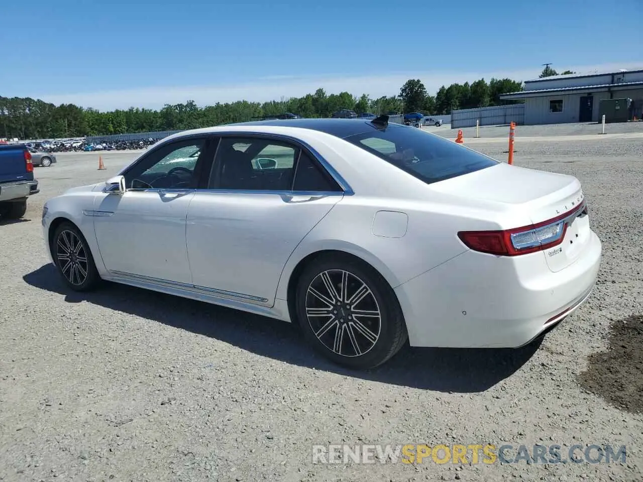 2 fotografías del automóvil dañado 1LN6L9RP8K5602121 LINCOLN CONTINENTL 2019
