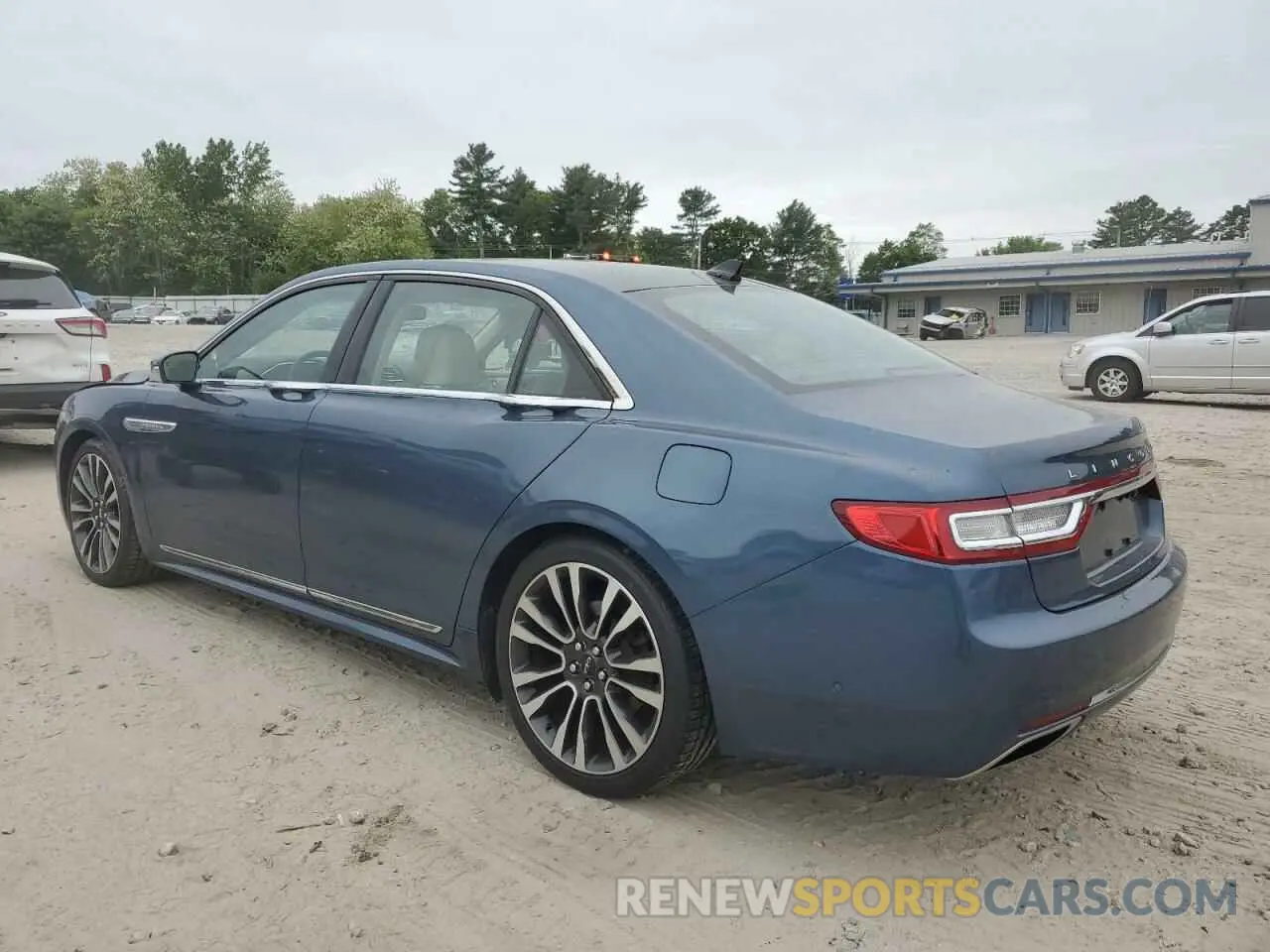 2 fotografías del automóvil dañado 1LN6L9RP9L5603957 LINCOLN CONTINENTL 2020