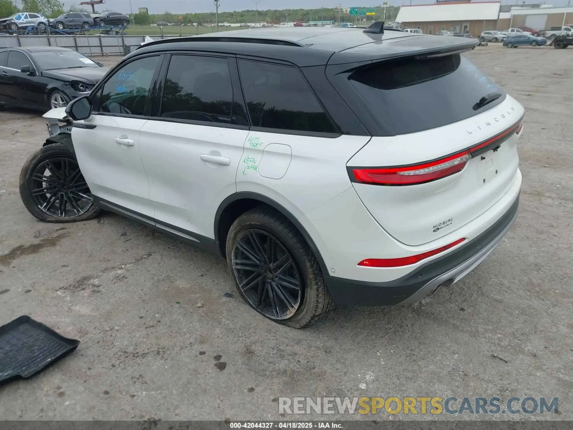 3 fotografías del automóvil dañado 5LMCJ1C9XLUL01987 LINCOLN CORSAIR 2020