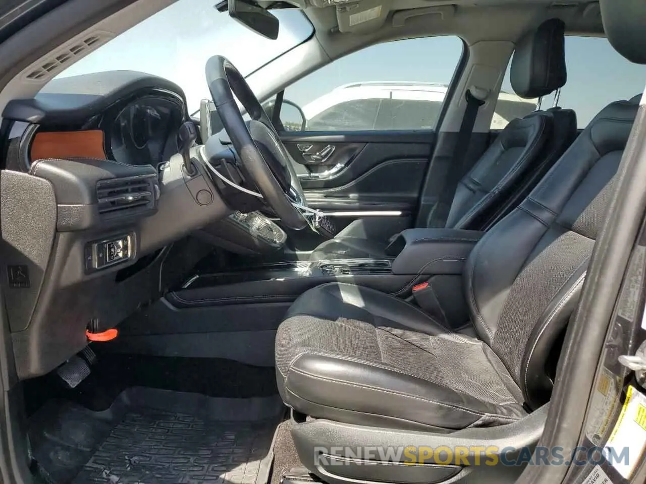 7 fotografías del automóvil dañado 5LMCJ2D97LUL14149 LINCOLN CORSAIR 2020