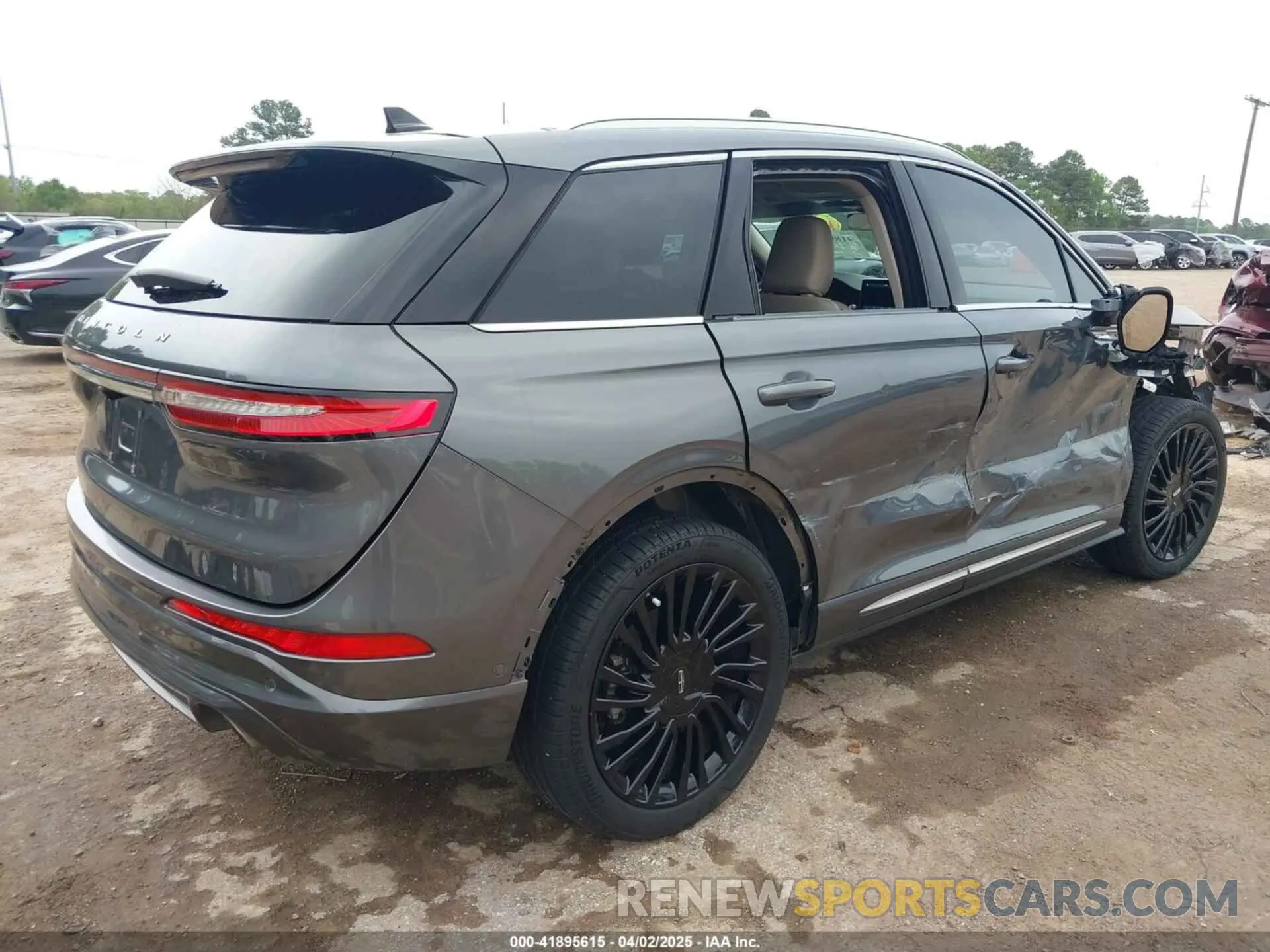 4 fotografías del automóvil dañado 5LMCJ2C9XMUL01785 LINCOLN CORSAIR 2021