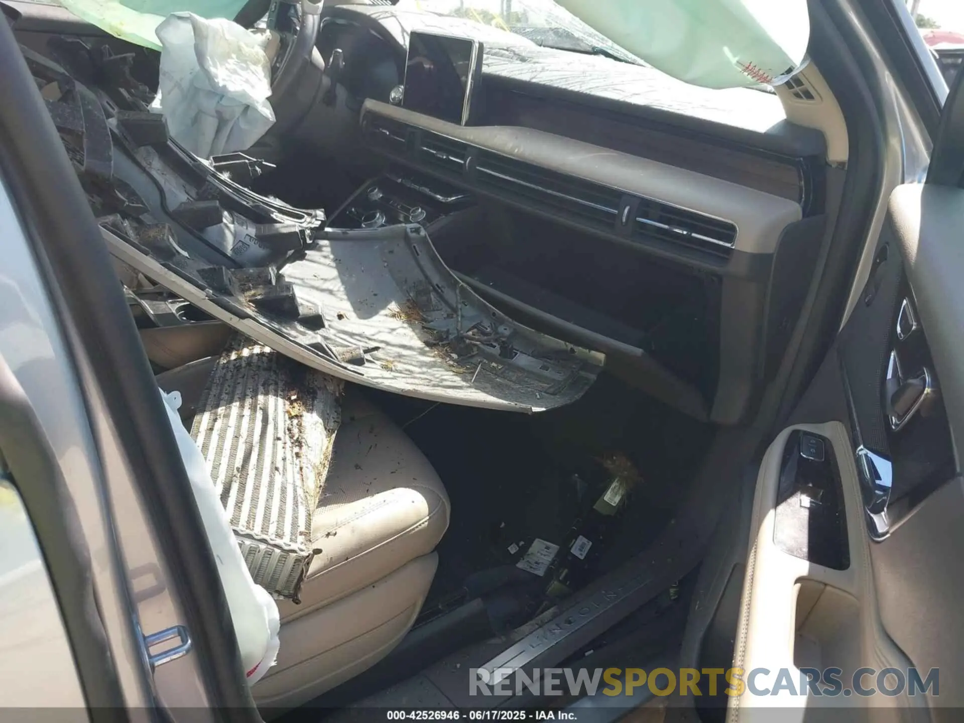 5 fotografías del automóvil dañado 5LMCJ2D96MUL05962 LINCOLN CORSAIR 2021