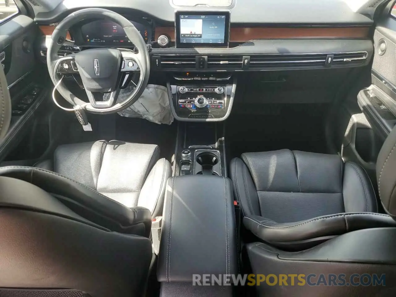 8 fotografías del automóvil dañado 5LMCJ2DH2MUL16142 LINCOLN CORSAIR 2021