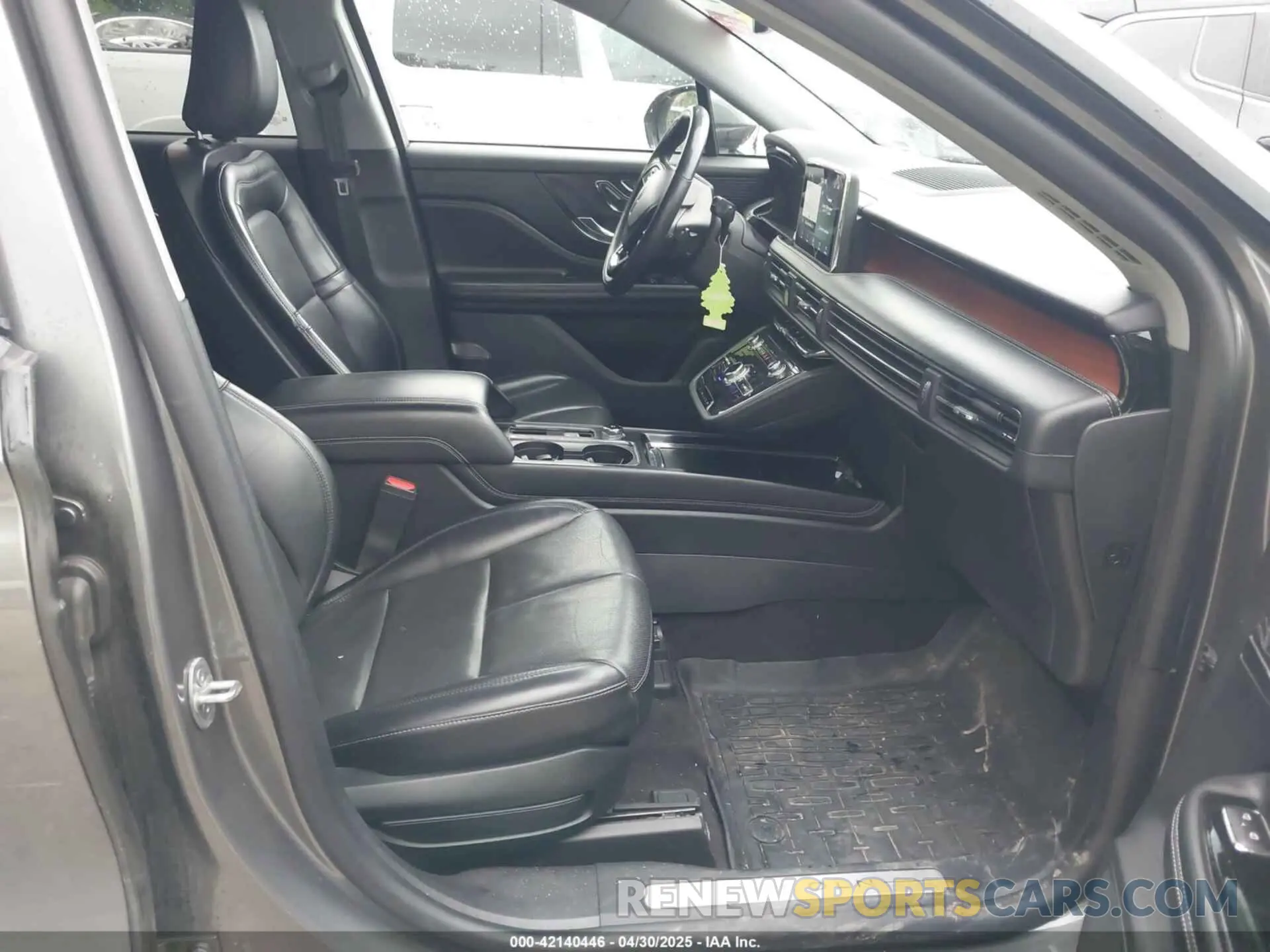 5 fotografías del automóvil dañado 5LMCJ2C98NUL17016 LINCOLN CORSAIR 2022