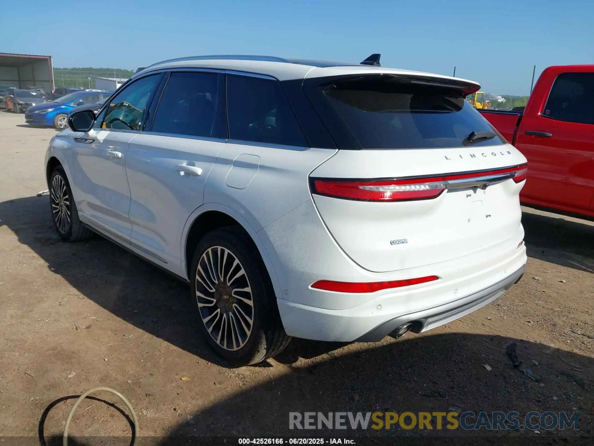 3 fotografías del automóvil dañado 5LMCJ2DH8NUL16809 LINCOLN CORSAIR 2022