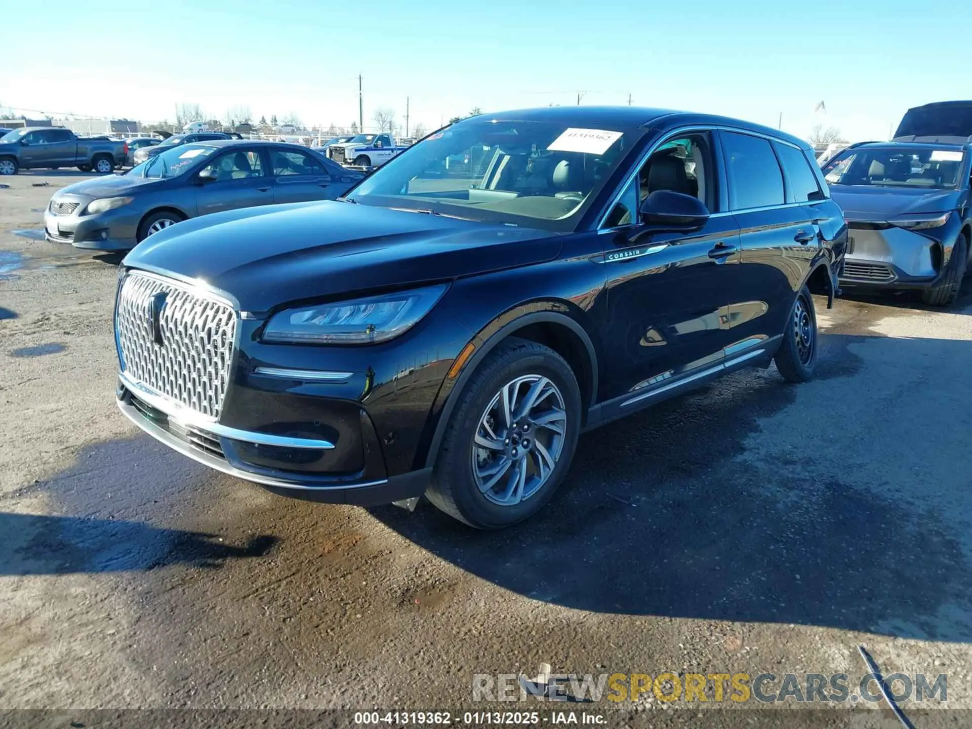 2 fotografías del automóvil dañado 5LMCJ1CA2PUL02020 LINCOLN CORSAIR 2023