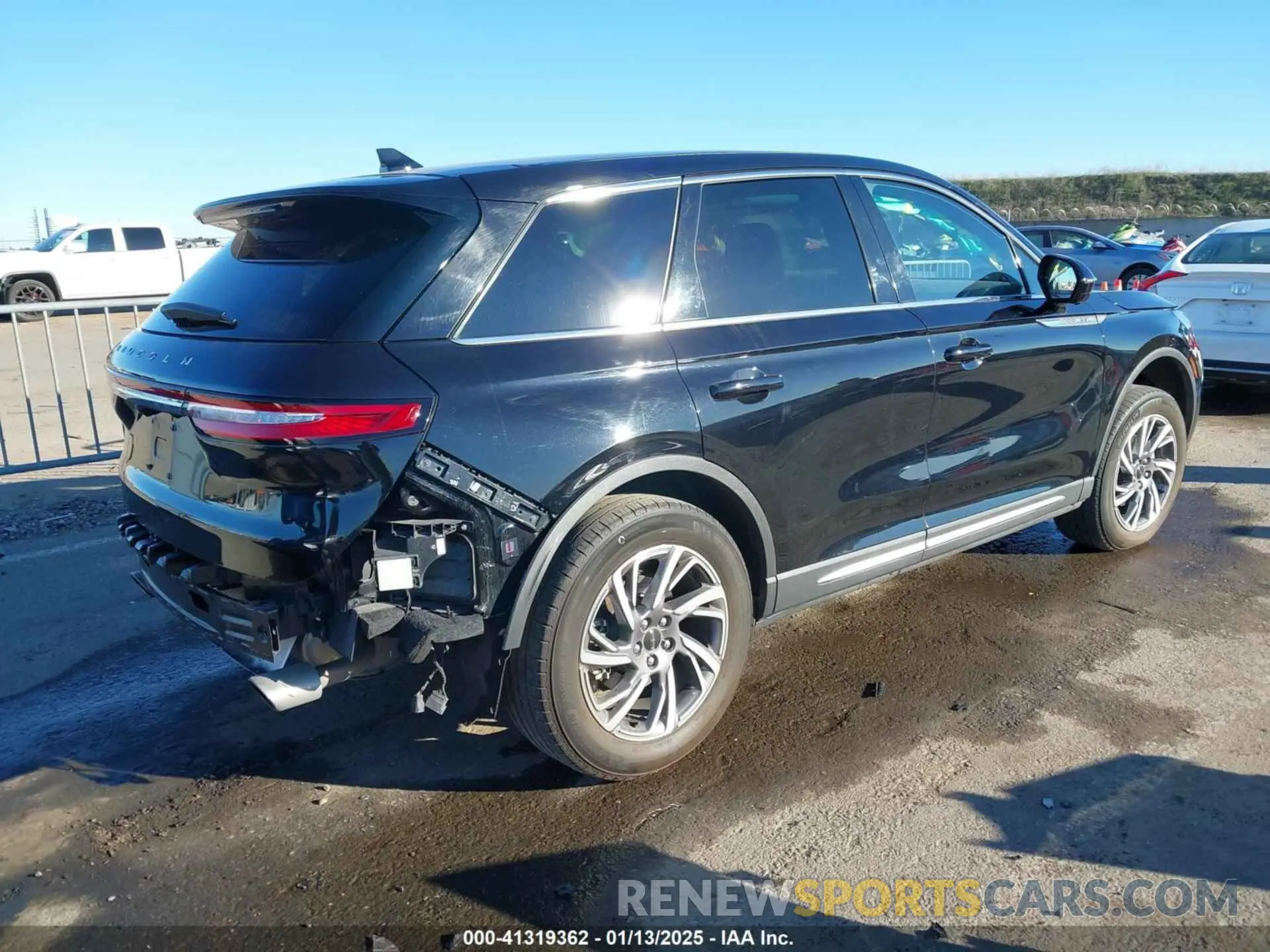4 fotografías del automóvil dañado 5LMCJ1CA2PUL02020 LINCOLN CORSAIR 2023