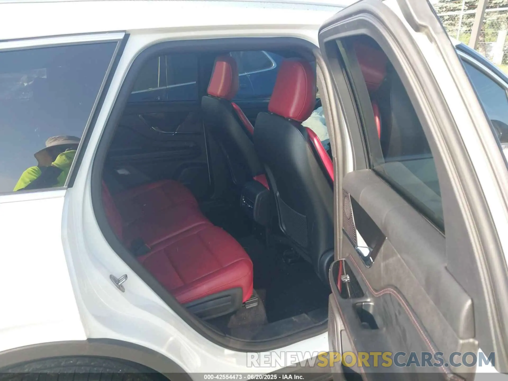 8 fotografías del automóvil dañado 5LMCJ2DA1PUL22151 LINCOLN CORSAIR 2023