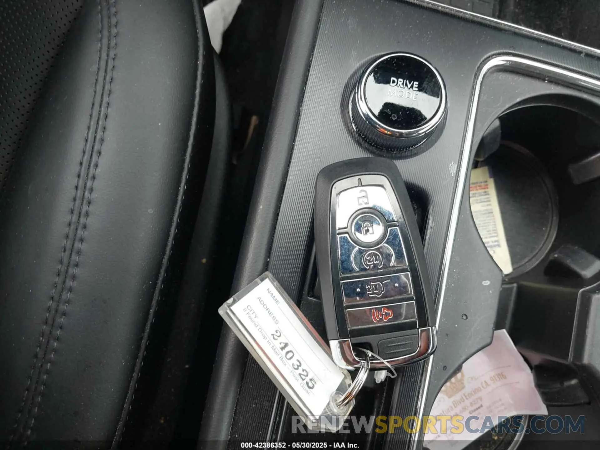 11 fotografías del automóvil dañado 5LMCJ1CA1RUL17675 LINCOLN CORSAIR 2024