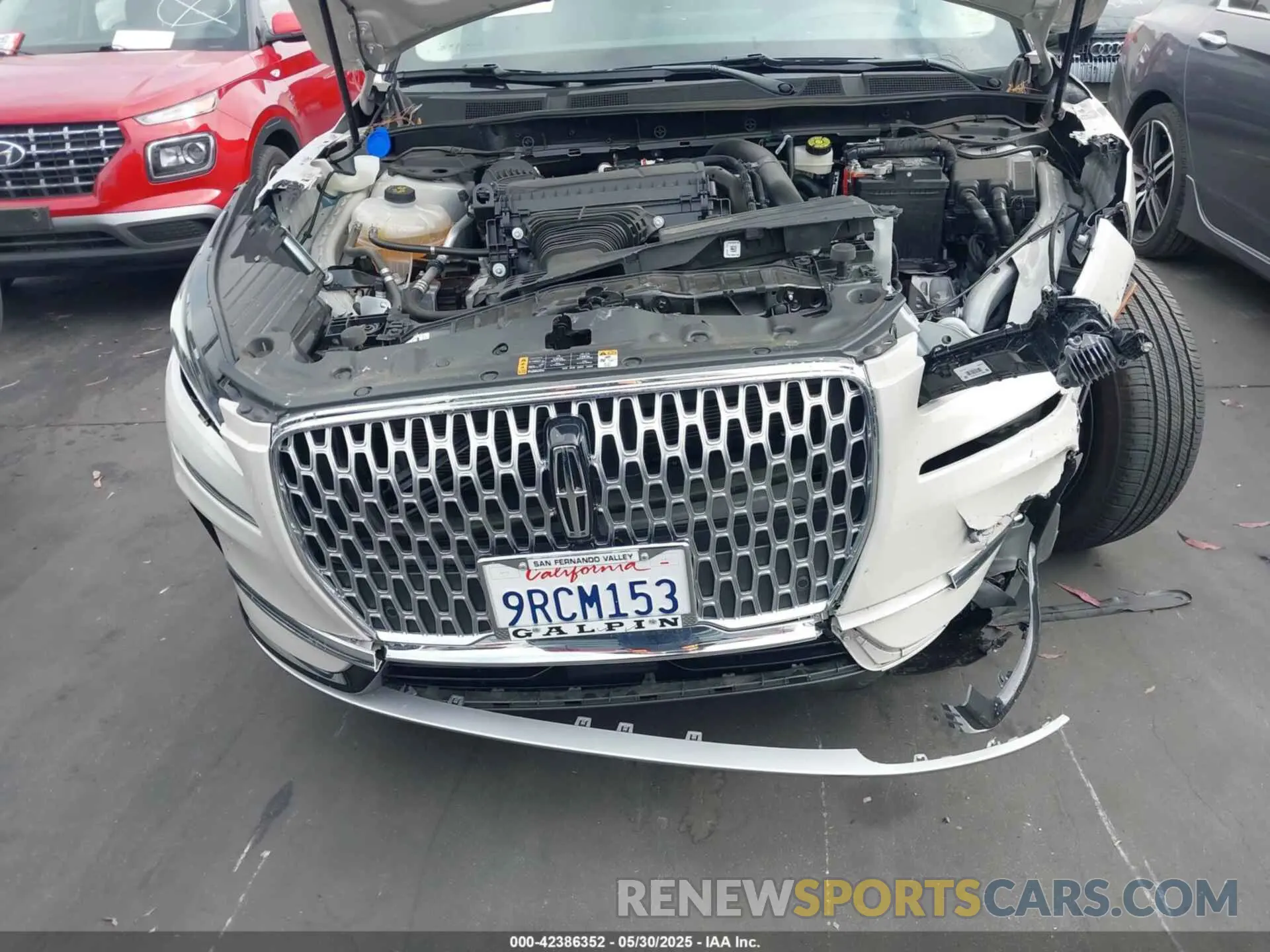 21 fotografías del automóvil dañado 5LMCJ1CA1RUL17675 LINCOLN CORSAIR 2024