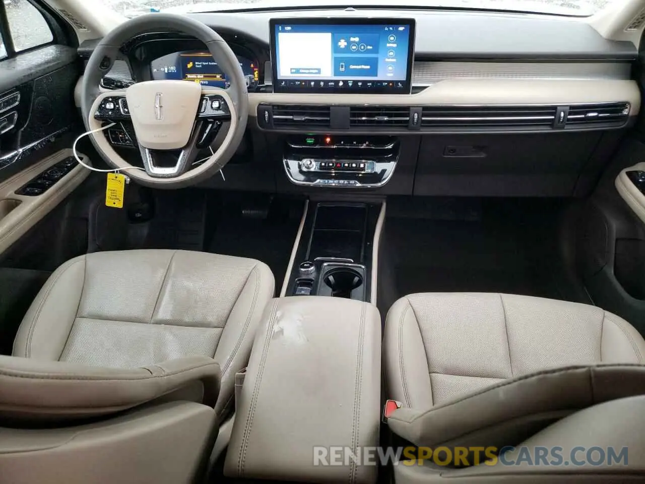 8 fotografías del automóvil dañado 5LMCJ1CA3RUL21856 LINCOLN CORSAIR 2024