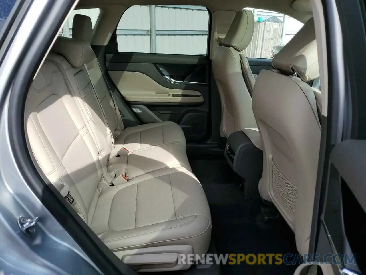 11 fotografías del automóvil dañado 5LMCJ1CA6RUL12889 LINCOLN CORSAIR 2024