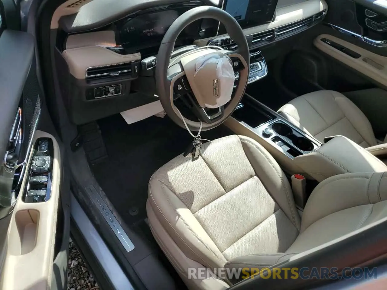 8 fotografías del automóvil dañado 5LMCJ1CA6RUL12889 LINCOLN CORSAIR 2024