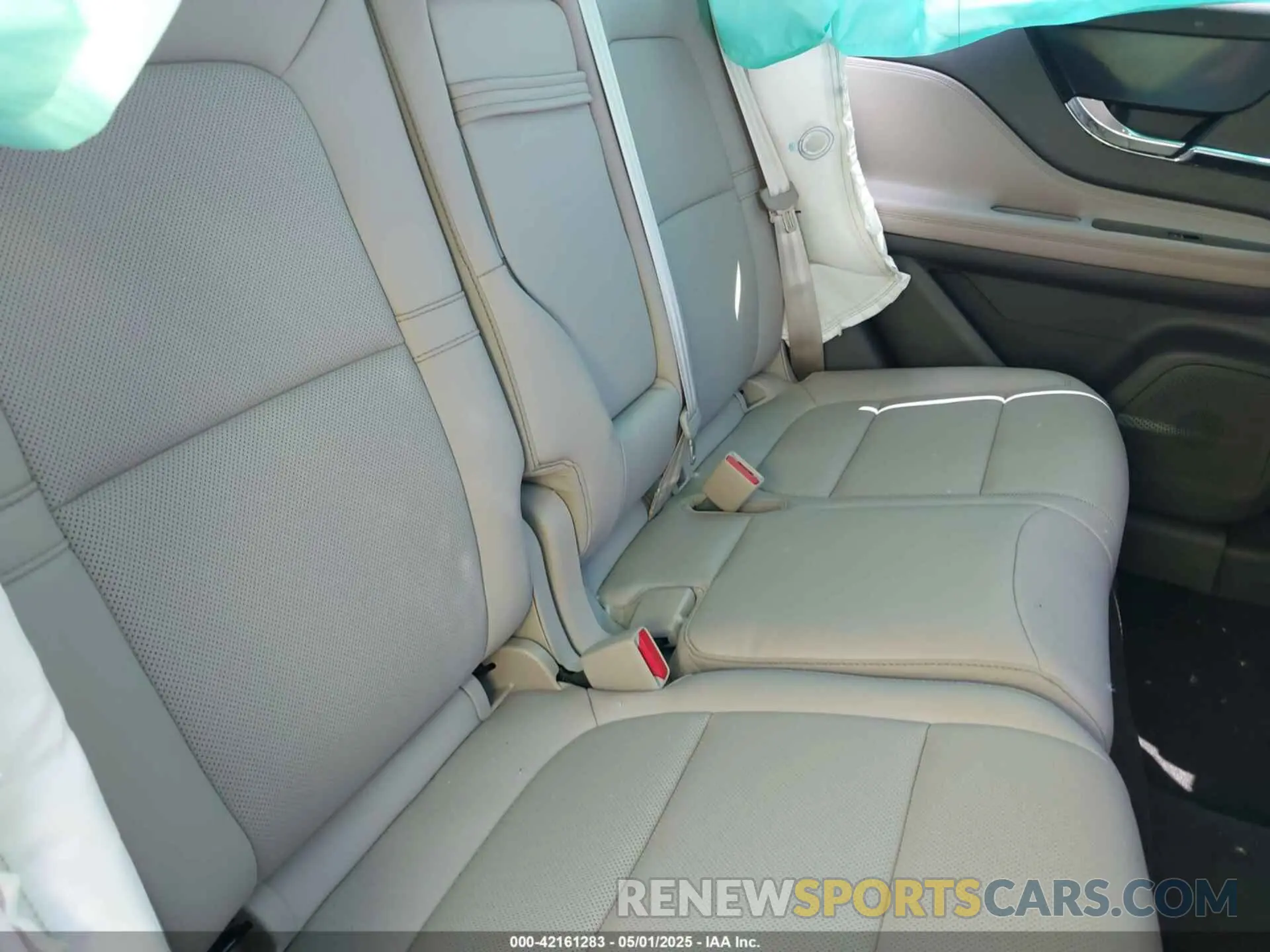 8 fotografías del automóvil dañado 5LMCJ1DA2RUL09907 LINCOLN CORSAIR 2024