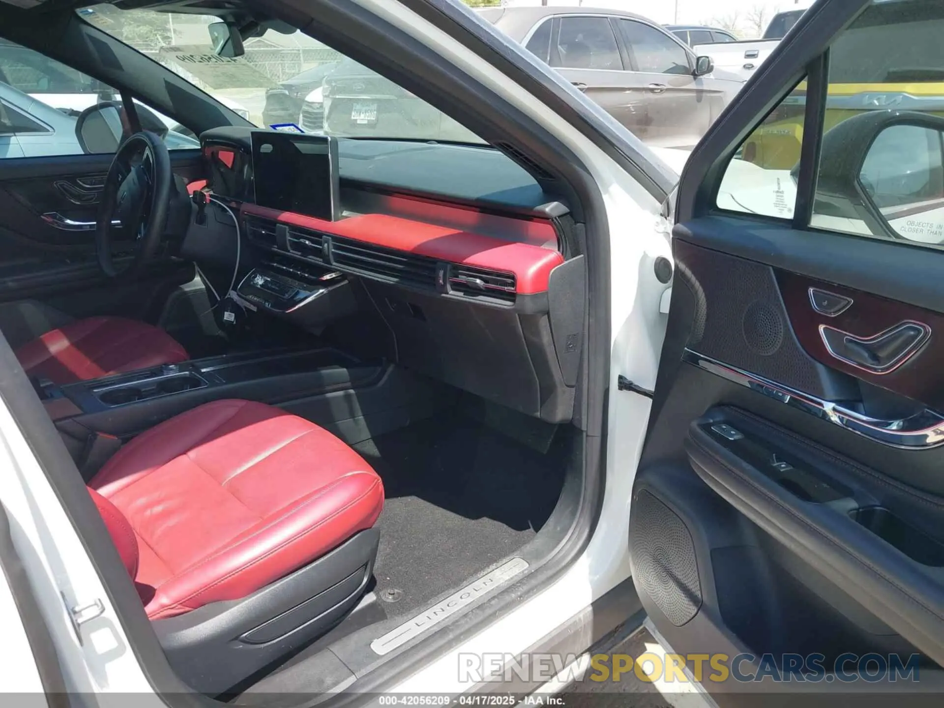 5 fotografías del automóvil dañado 5LMCJ2CA7RUL06735 LINCOLN CORSAIR 2024