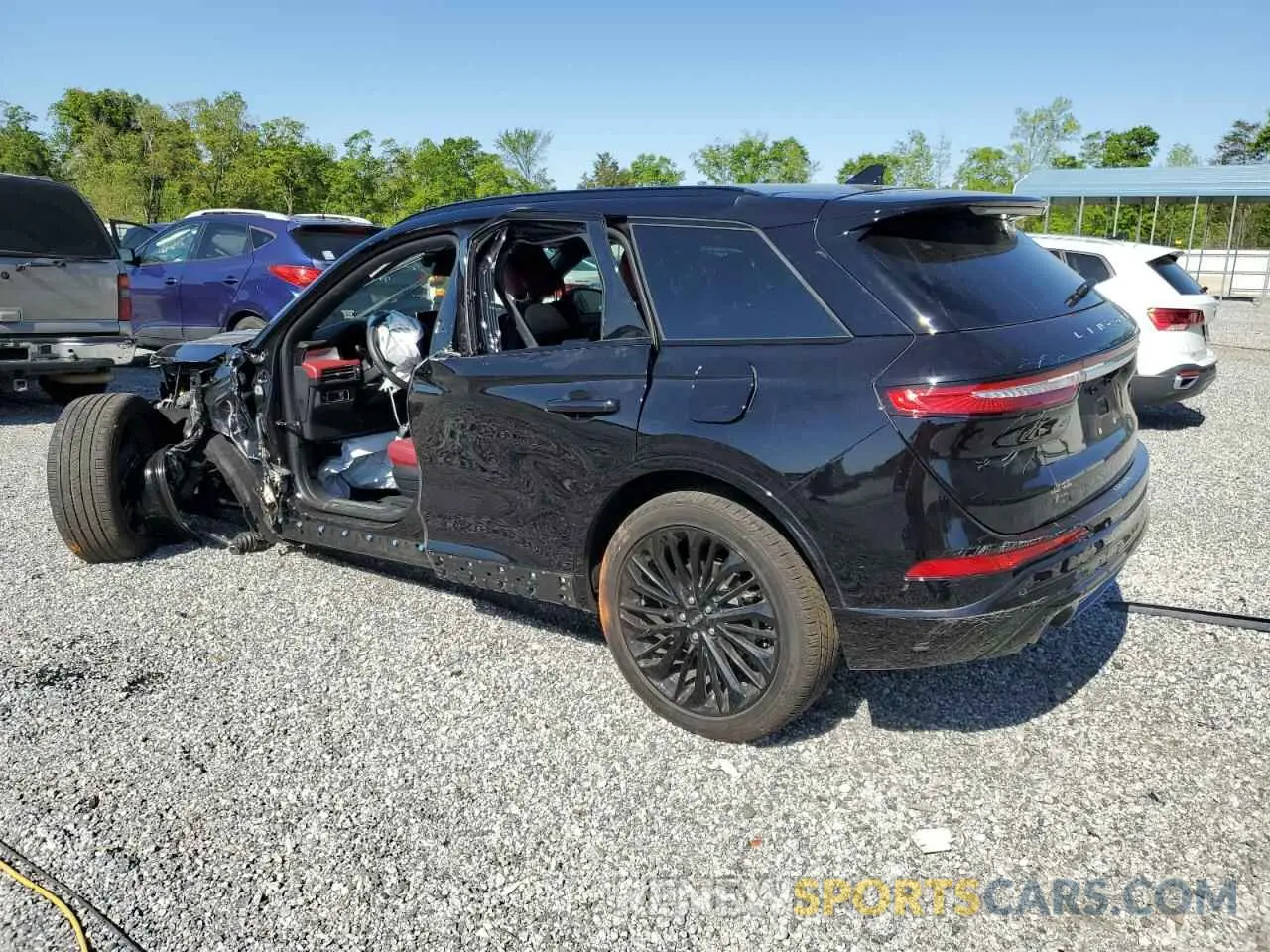 2 fotografías del automóvil dañado 5LMCJ2CAXRUL01237 LINCOLN CORSAIR 2024